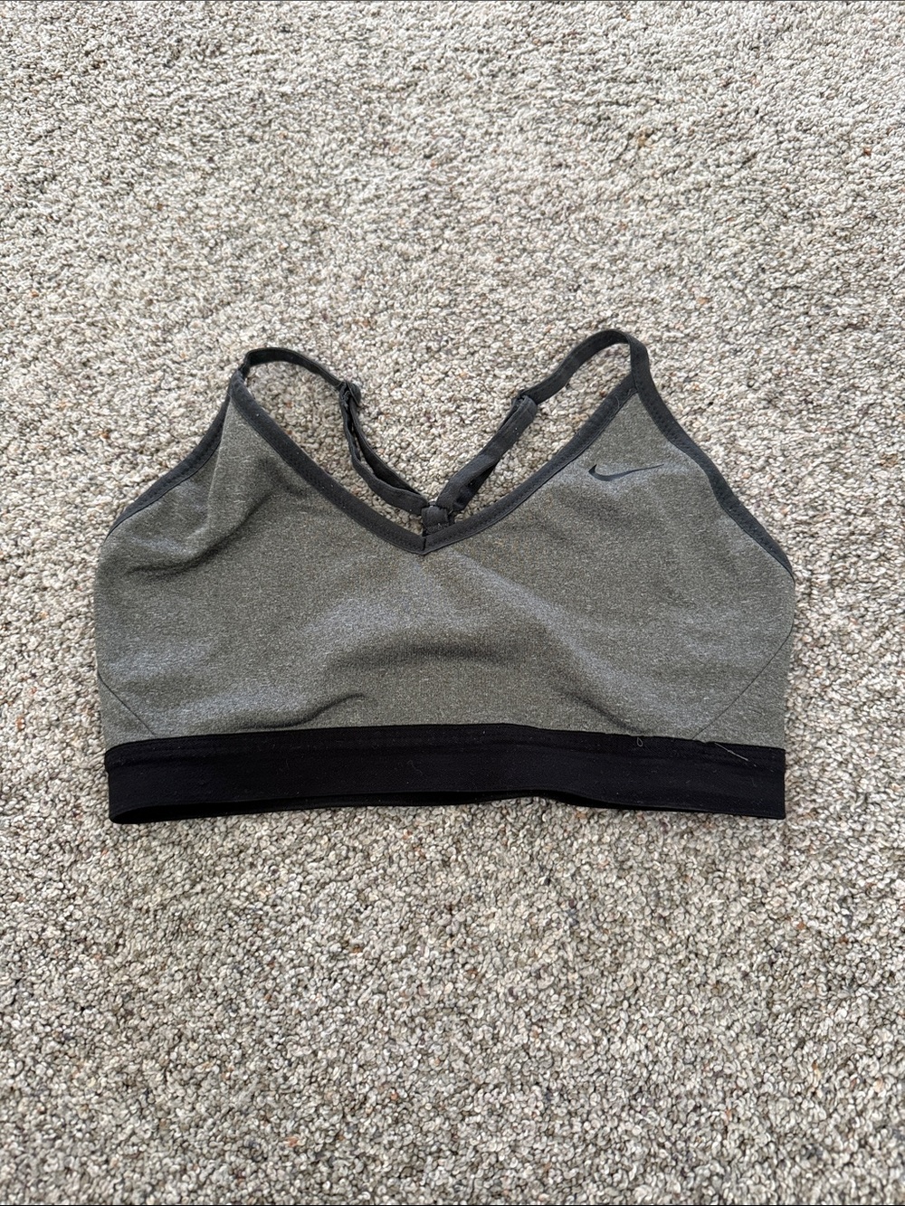 Nike Women’s Gray and Black Strappy Low-Impact Sports Bra Medium
